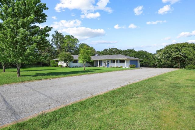 2200 S Lang Avenue, Denison, TX 75020
