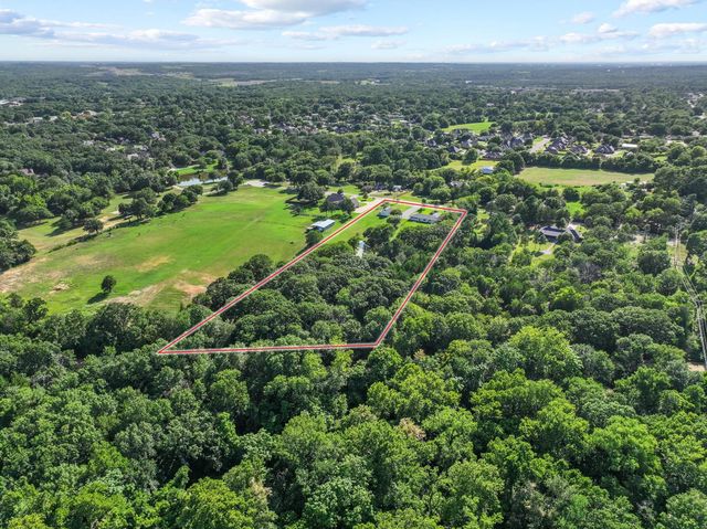 2200 S Lang Avenue, Denison, TX 75020