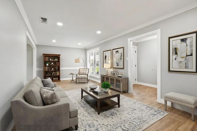 2200 S Lang Avenue, Denison, TX 75020