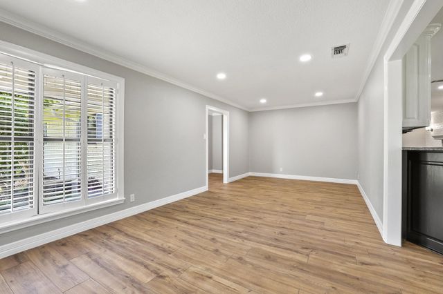 2200 S Lang Avenue, Denison, TX 75020