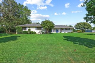 2200 S Lang Avenue, Denison, TX 75020