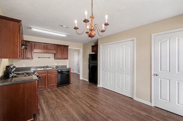 1228 Shannon Ln, La Vergne, TN 37086