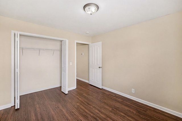 1228 Shannon Ln, La Vergne, TN 37086