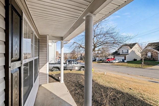 1228 Shannon Ln, La Vergne, TN 37086