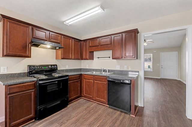 1228 Shannon Ln, La Vergne, TN 37086