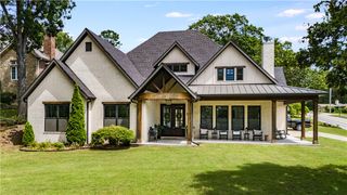 100 W Lakeview Drive, Springdale, AR 72764