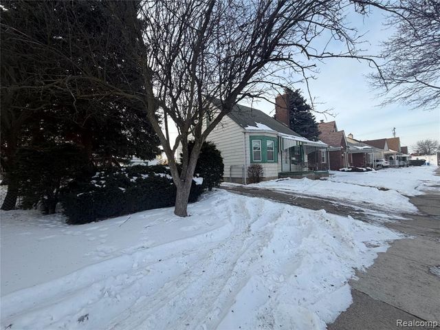 7041 Yinger Avenue, Dearborn, MI 48126