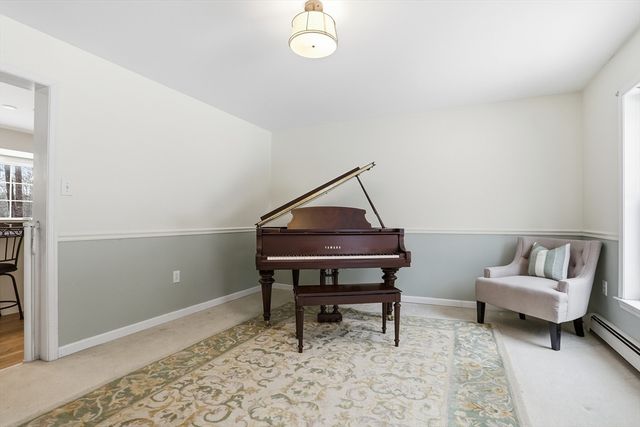 76 Oak Hill Lane, Boylston, MA 01505