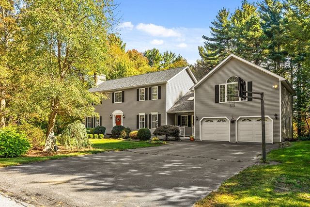 76 Oak Hill Lane, Boylston, MA 01505