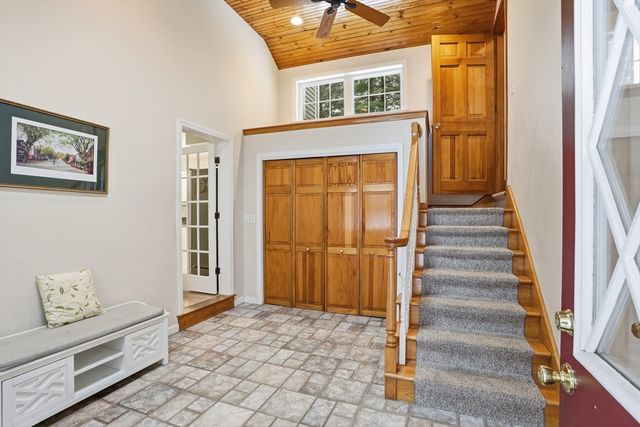 76 Oak Hill Lane, Boylston, MA 01505