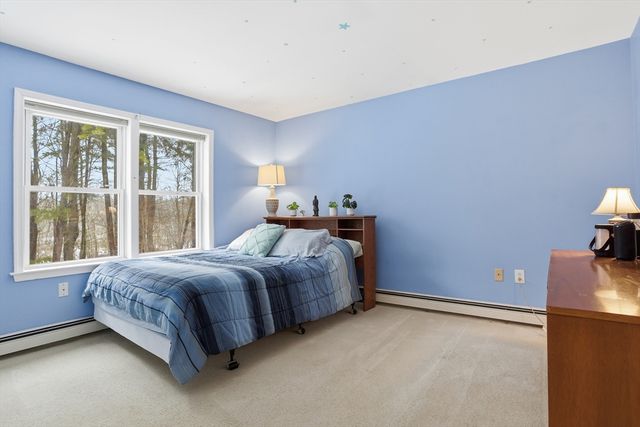 76 Oak Hill Lane, Boylston, MA 01505