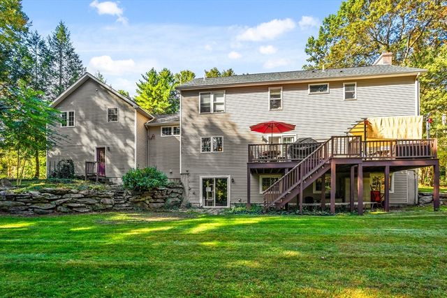 76 Oak Hill Lane, Boylston, MA 01505