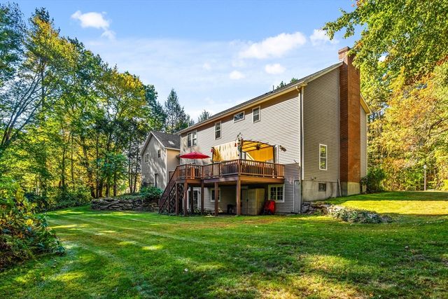 76 Oak Hill Lane, Boylston, MA 01505