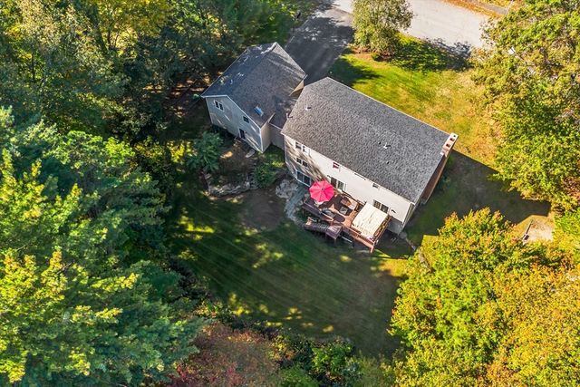 76 Oak Hill Lane, Boylston, MA 01505