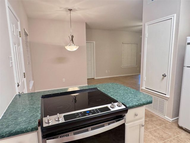 614 Bentwood DR, Leander, TX 78641
