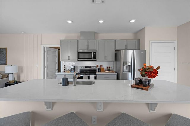 1592 HUMMINGBIRD ROAD, Winter Haven, FL 33884