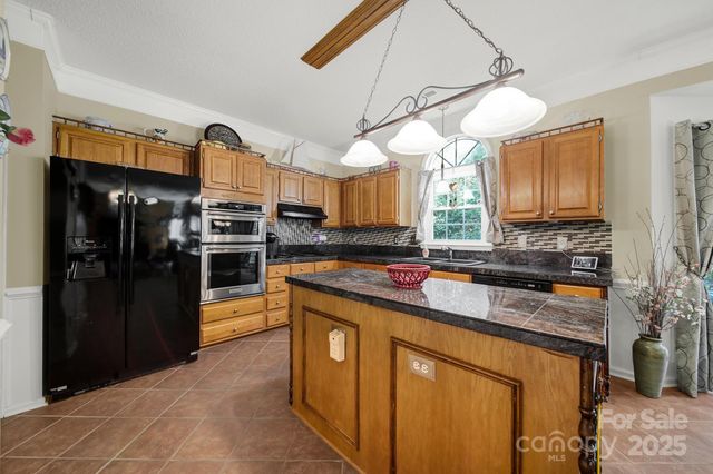 7210 Broadford Court, Charlotte, NC 28277