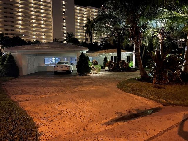 2200 NE 32nd Avenue, Fort Lauderdale, FL 33305