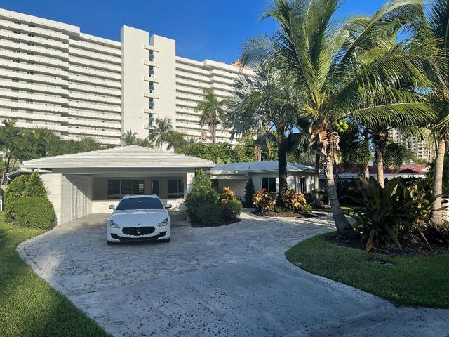 2200 NE 32nd Avenue, Fort Lauderdale, FL 33305