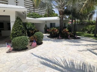 2200 NE 32nd Avenue, Fort Lauderdale, FL 33305