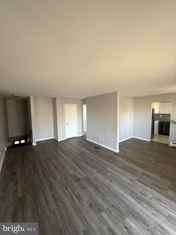 104 GARNET DR, Burlington, NJ 08016