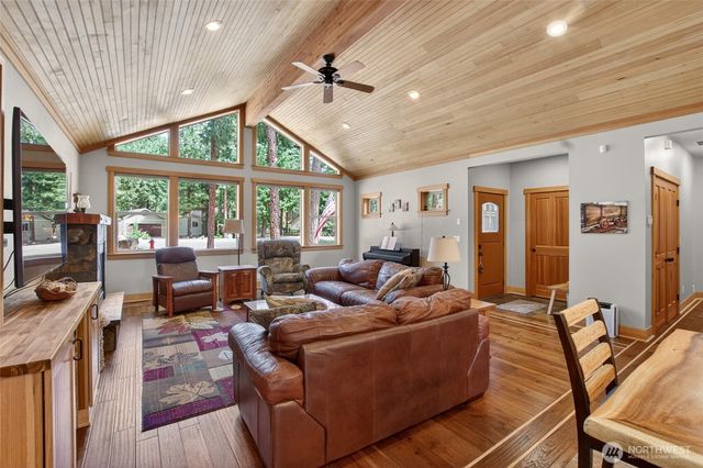 100 White Pine Drive, Ronald, WA 98940