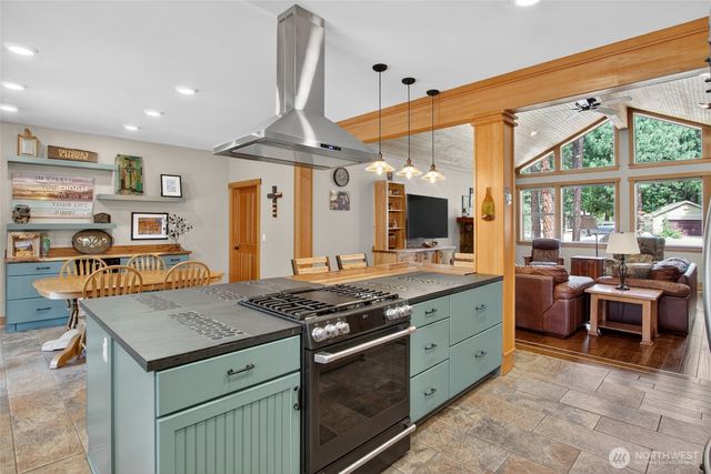 100 White Pine Drive, Ronald, WA 98940