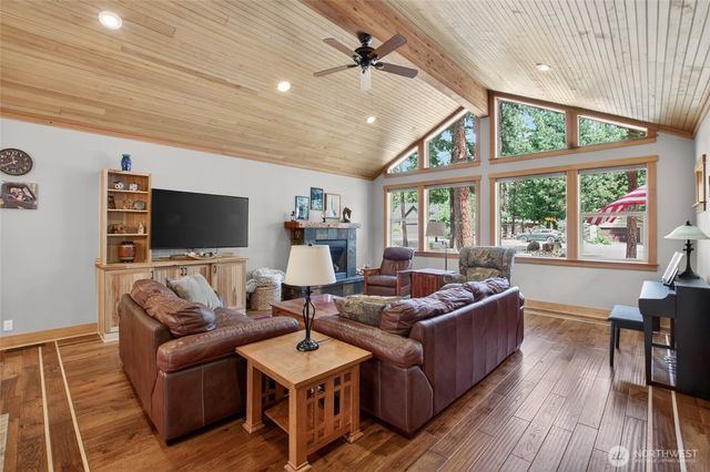 100 White Pine Drive, Ronald, WA 98940