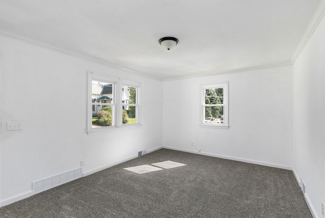 503 S Columbus Street, Pleasantville, IA 50225