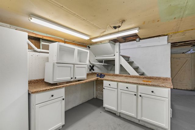 503 S Columbus Street, Pleasantville, IA 50225