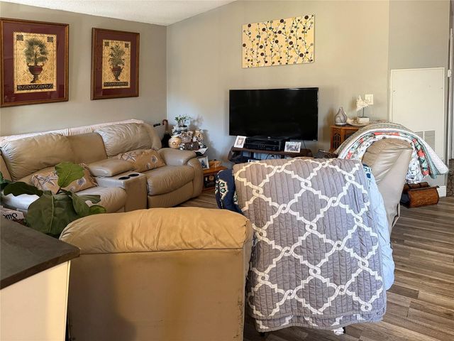 918 LOQUAT TREE ROAD, Orlando, FL 32811