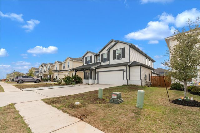 108 Greenthread DR, Liberty Hill, TX 78642