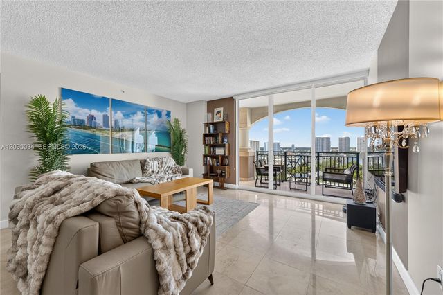 17555 Atlantic Boulevard TS6, Sunny Isles Beach, FL 33160