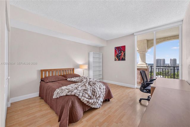 17555 Atlantic Boulevard TS6, Sunny Isles Beach, FL 33160
