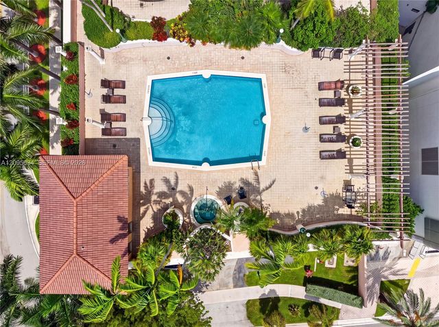 17555 Atlantic Boulevard TS6, Sunny Isles Beach, FL 33160