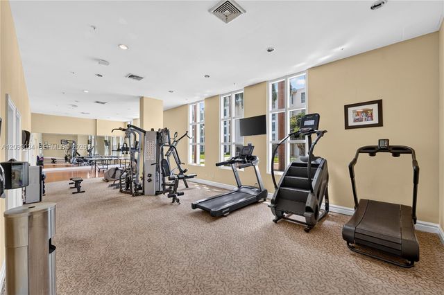 17555 Atlantic Boulevard TS6, Sunny Isles Beach, FL 33160