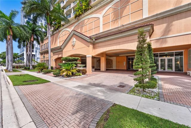 17555 Atlantic Boulevard TS6, Sunny Isles Beach, FL 33160