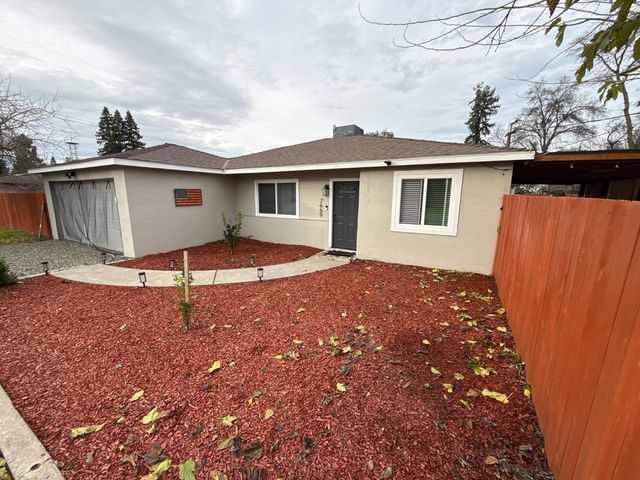 7669 Barrow St, Sutter, CA 95982