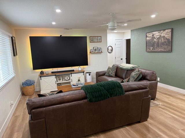 7669 Barrow St, Sutter, CA 95982