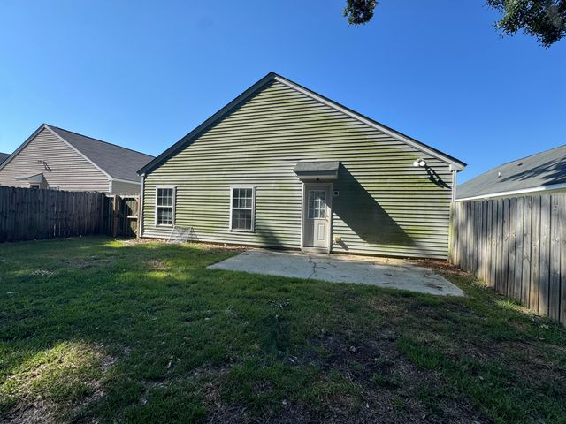 218 Wildberry Lane, Goose Creek, SC 29445