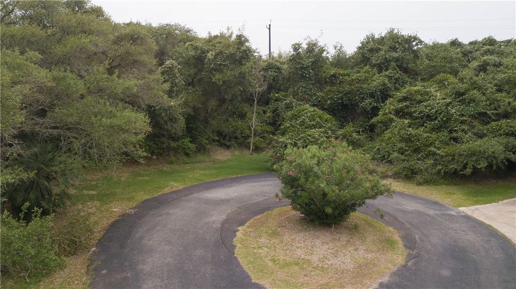 26 Bahama St N, Rockport, TX 78382 — exterior