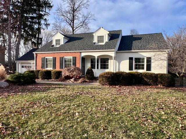 777 25th Ave Ct Court, Moline, IL 61265