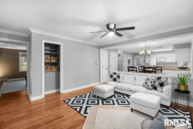 777 25th Ave Ct Court, Moline, IL 61265