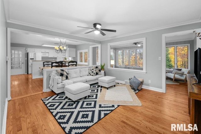 777 25th Ave Ct Court, Moline, IL 61265