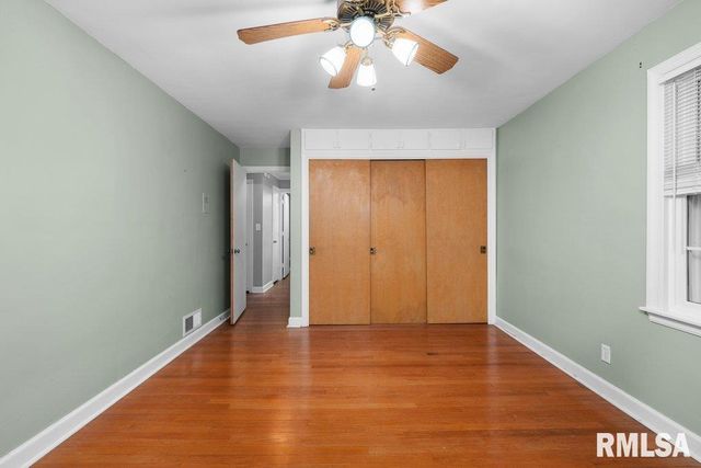 777 25th Ave Ct Court, Moline, IL 61265