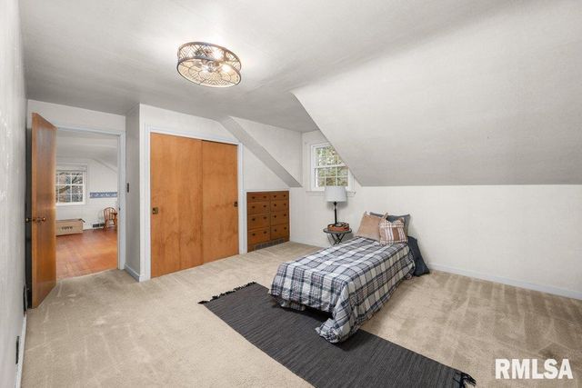 777 25th Ave Ct Court, Moline, IL 61265