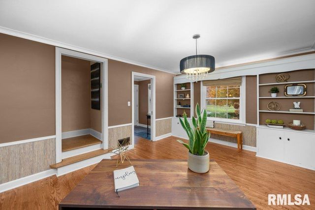 777 25th Ave Ct Court, Moline, IL 61265