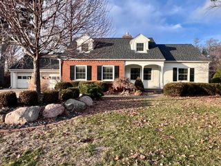 777 25th Ave Ct Court, Moline, IL 61265