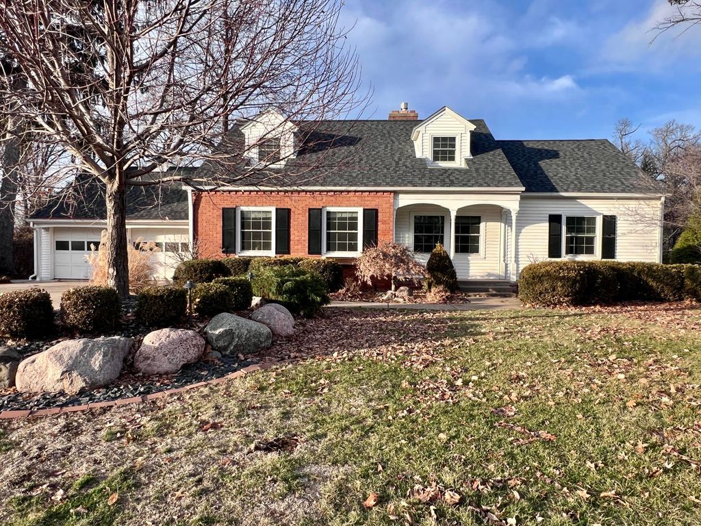 777 25th Ave Ct Court, Moline, IL 61265