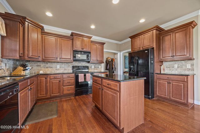 1418 Draft Court, Greenville, NC 27858